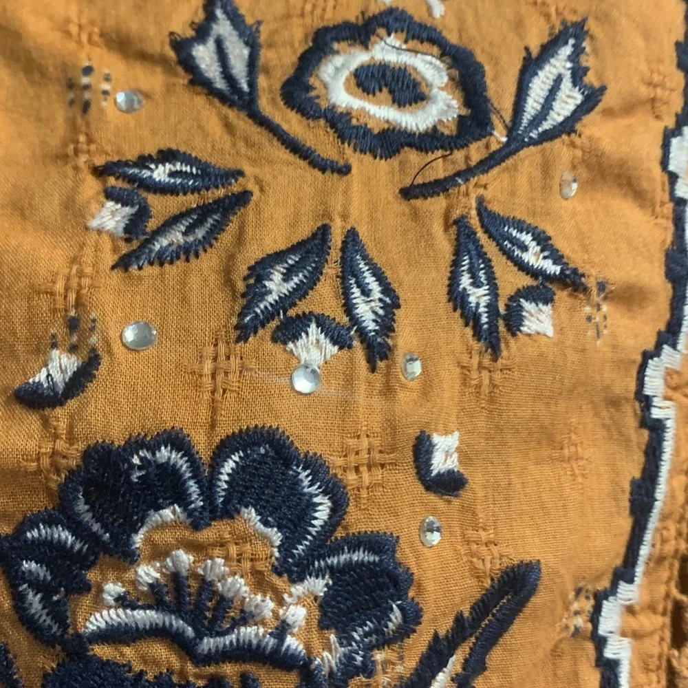 Dressbarn Embroidered Mustard Peasant Blouse - Picture 8 of 9